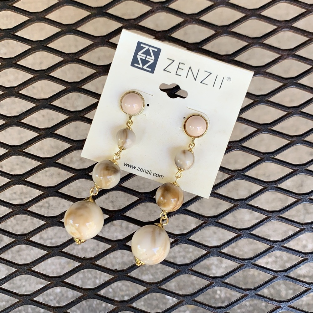 NWT. Zenzii dangling Pearl Earrings. - Picture 4 of 5